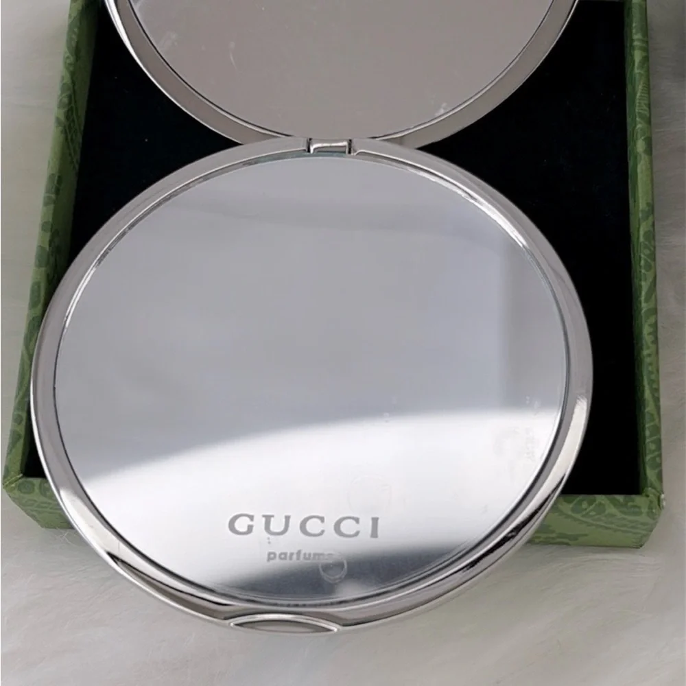 NIB Gucci GG silver compact mirror - Picture 4 of 5